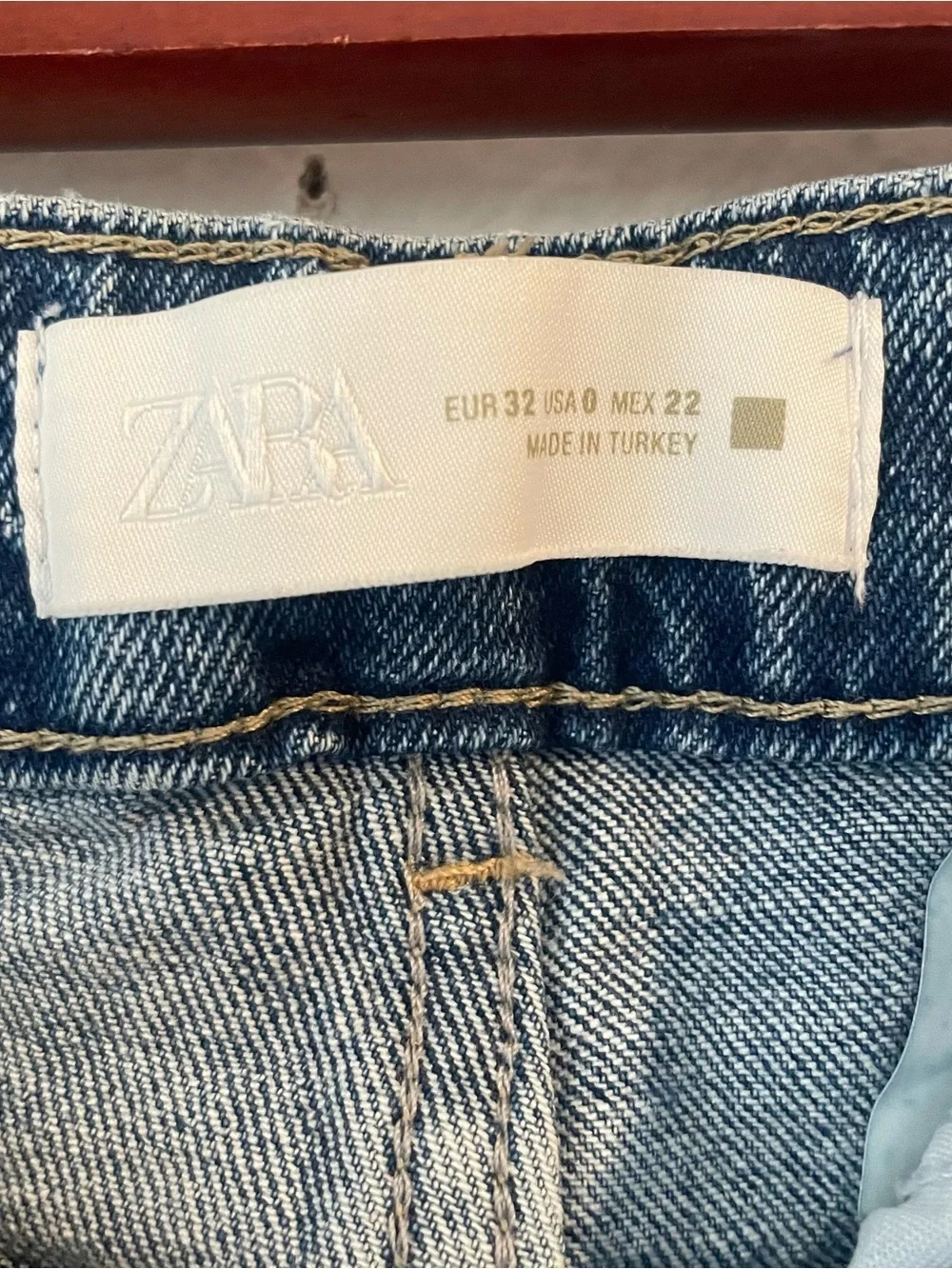 Zara Wide-Leg High-Rise Jeans in Medium Blue Wash
